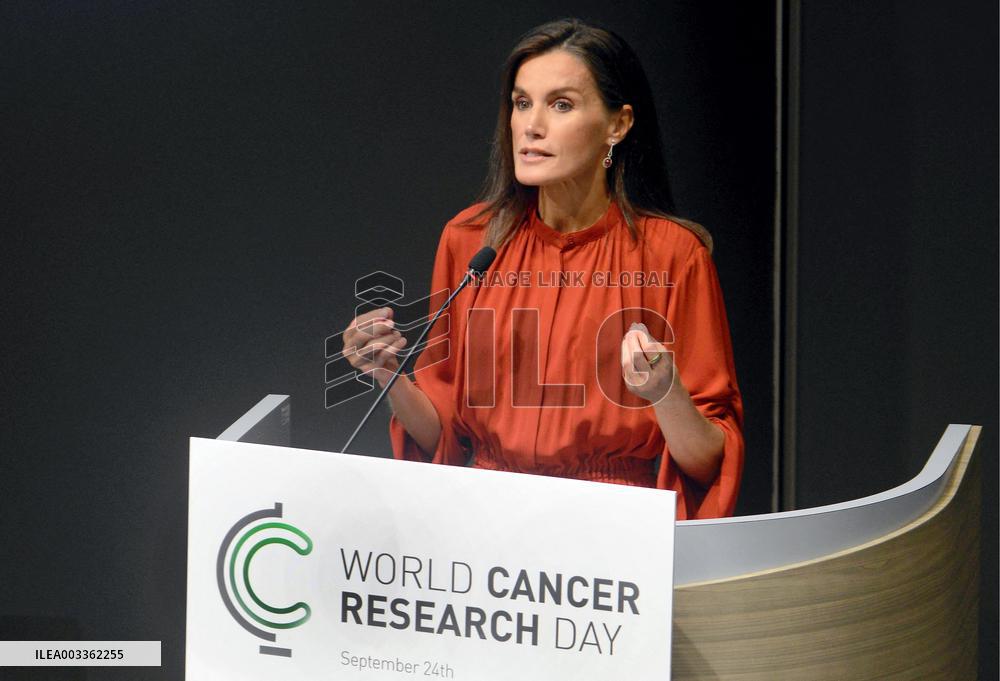 Queen Letizia At World Cancer Research Day Annual Meeting - Milan