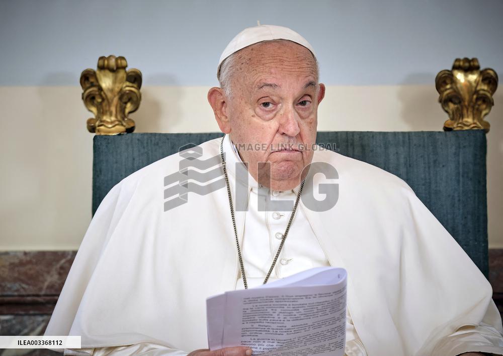 Pope Francis Meets Belgium's Civil Authorities - Laeken