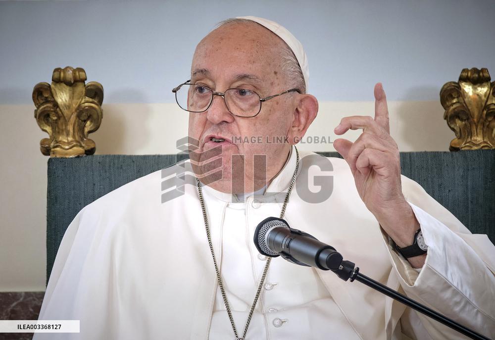 Pope Francis Meets Belgium's Civil Authorities - Laeken