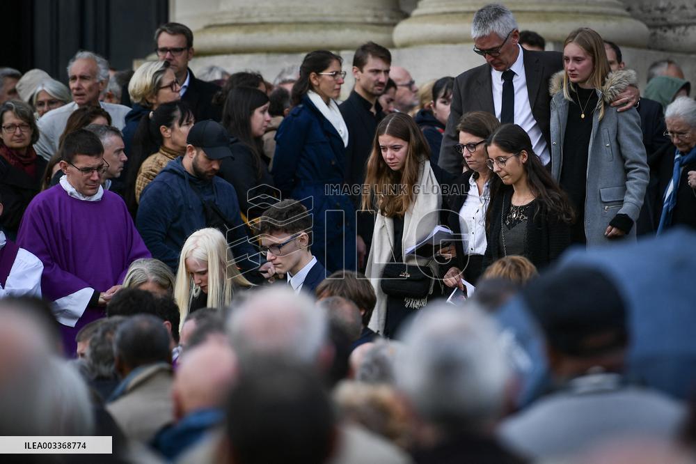 Funeral Service For Philippine - Versailles