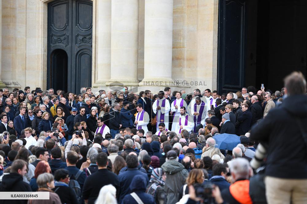 Funeral Service For Philippine - Versailles