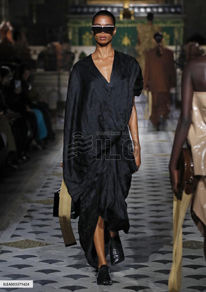 PFW - Uma Wang Runway