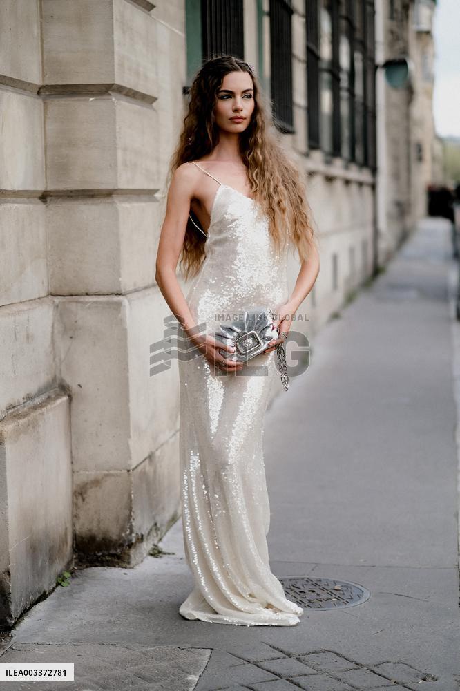 PFW - Roger Vivier Street Style