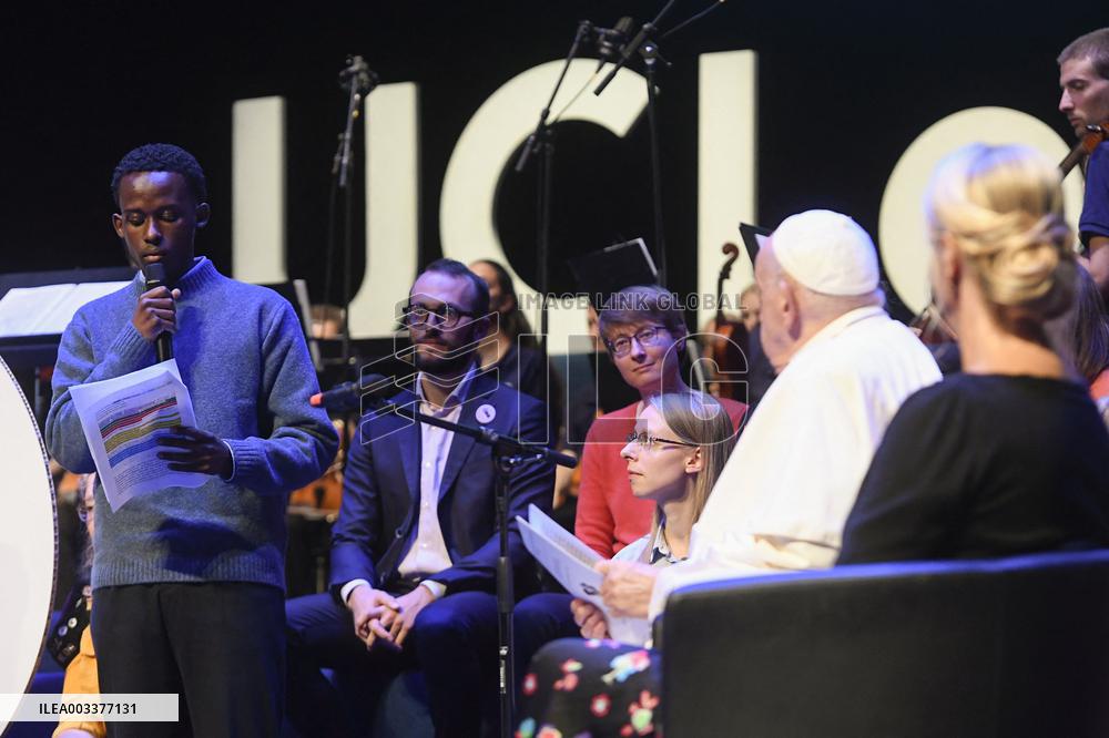 Pope Francis Meets The Students Of Louvain University - Belgium