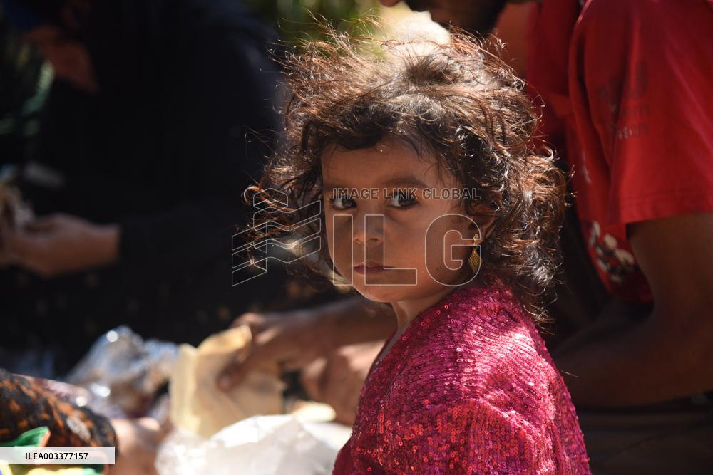 Tens Of Thousands Refugees Flee Southern Lebanon