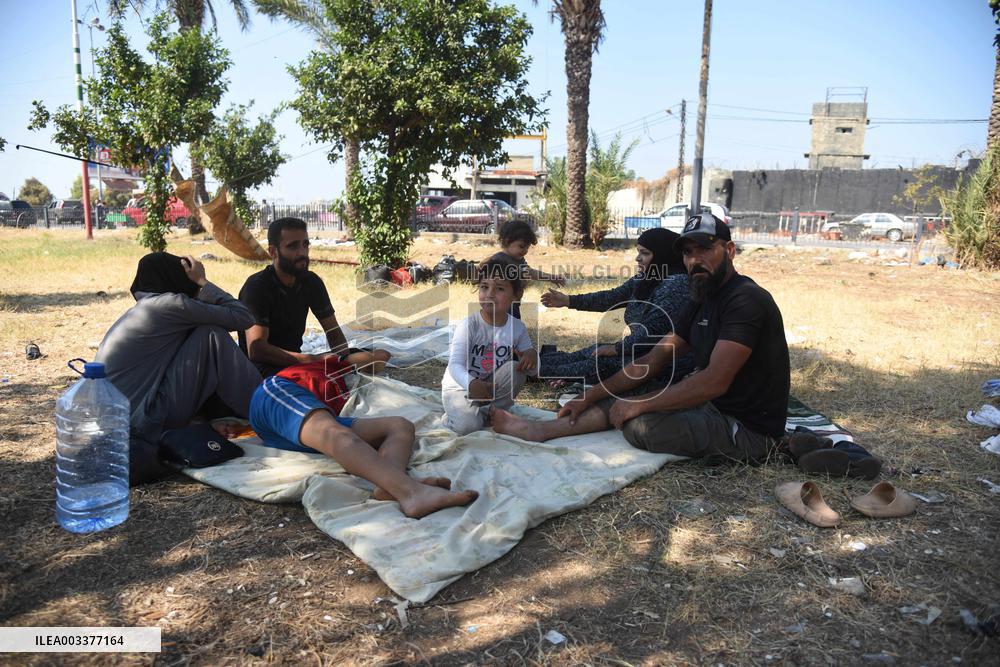 Hundreds Of Thousands Refugees Flee Southern Lebanon