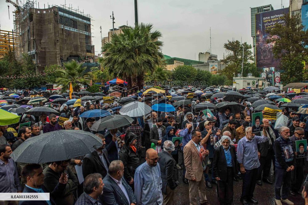 Iranians Mourn Nasrallah - Tehran