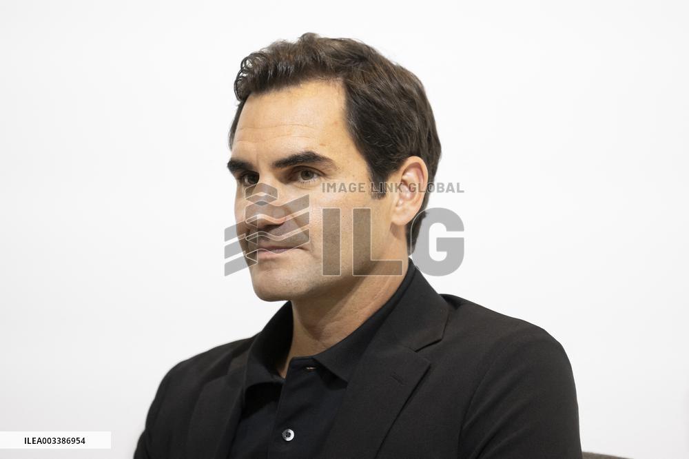 Roger Federer At UNIQLO Press Conference - Paris