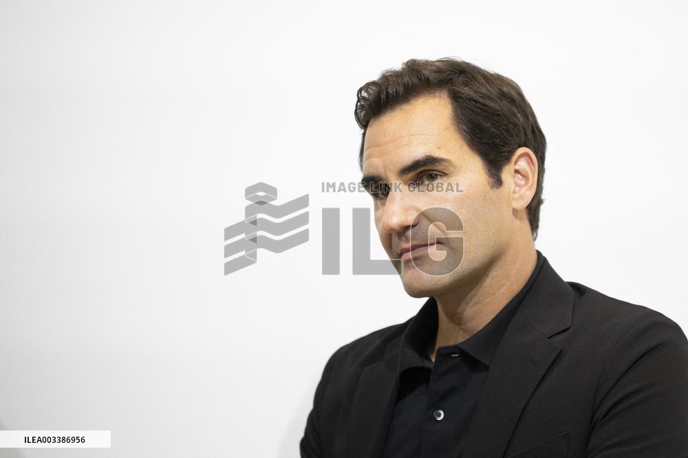 Roger Federer At UNIQLO Press Conference - Paris