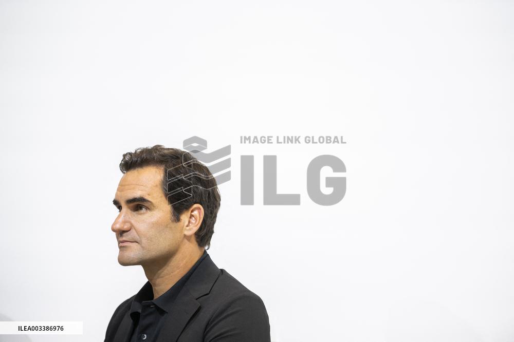 Roger Federer At UNIQLO Press Conference - Paris