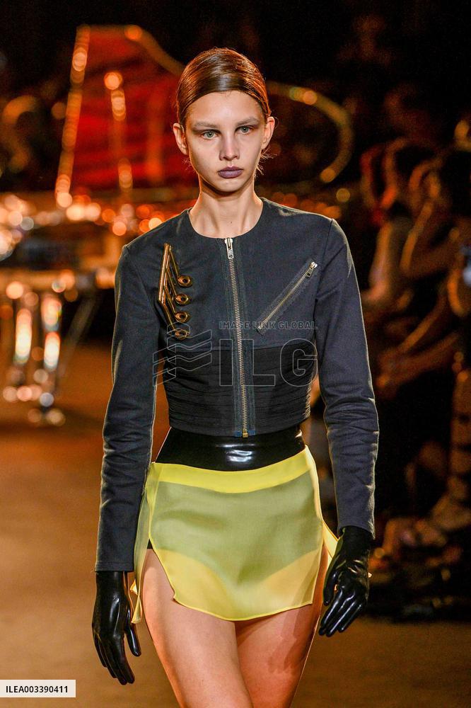 PFW - Maison Yoshiki Runway