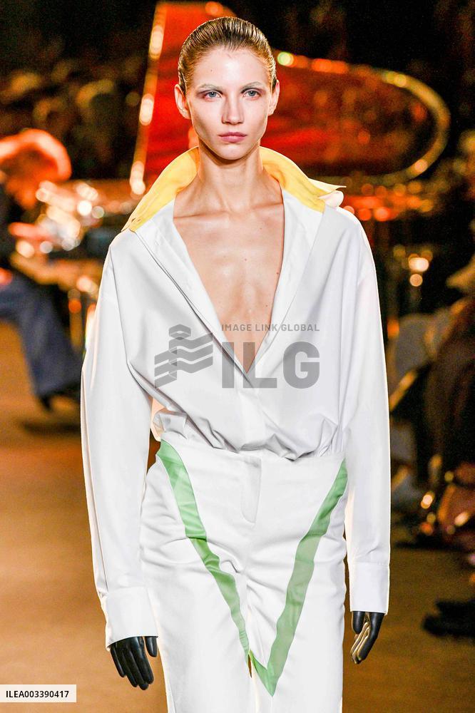 PFW - Maison Yoshiki Runway