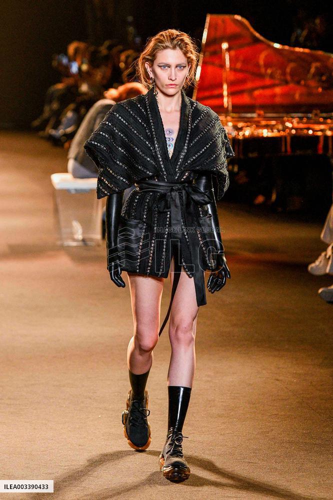 PFW - Maison Yoshiki Runway