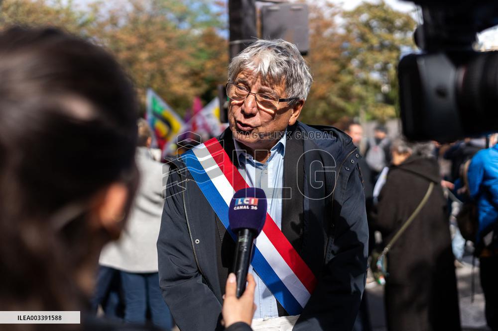 Inter-Union Demonstration - Paris