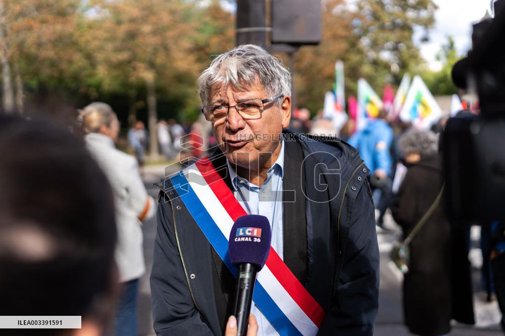Inter-Union Demonstration - Paris