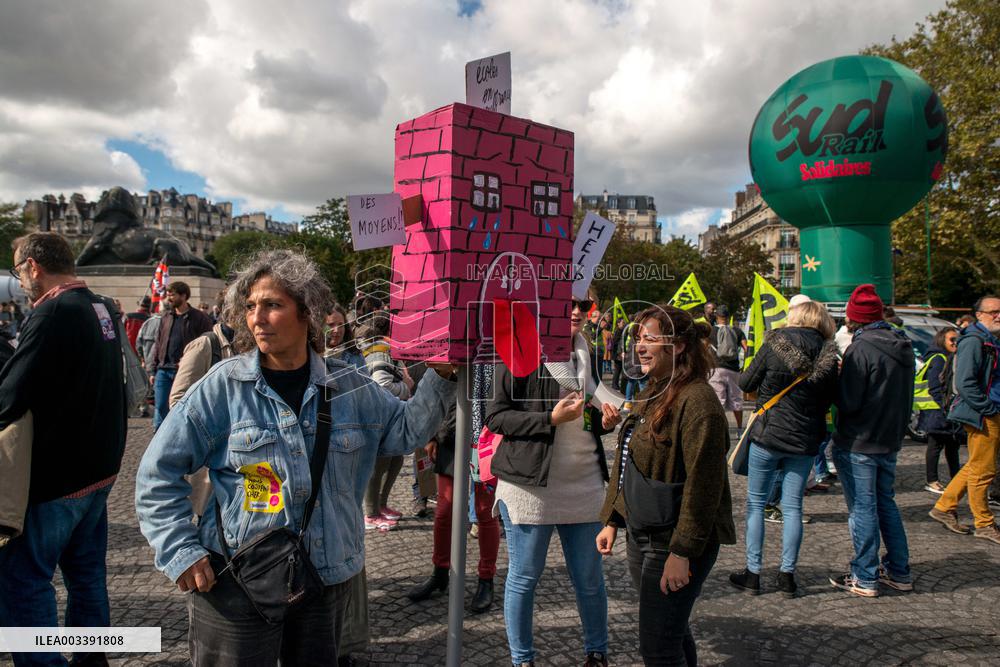 Inter-Union Demonstration - Paris