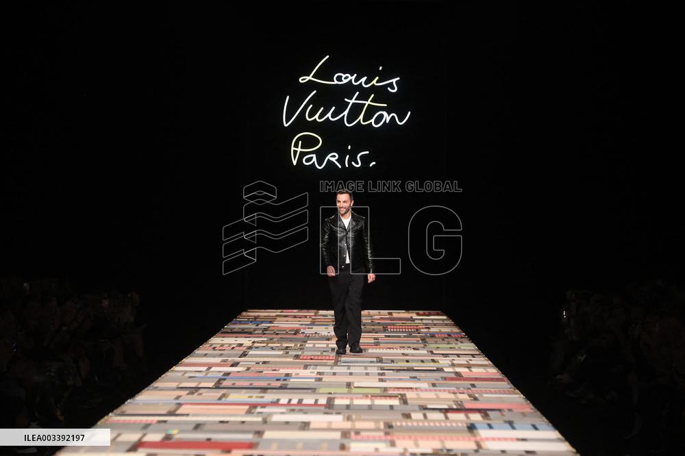 PFW - Louis Vuitton Runway