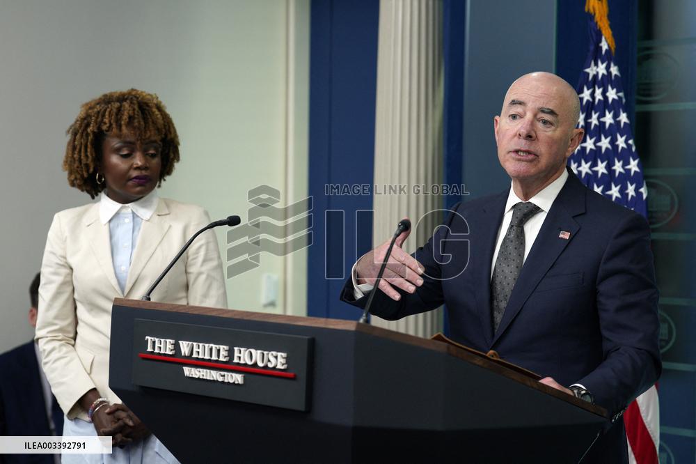 Alejandro Mayorkas press briefing - Washington