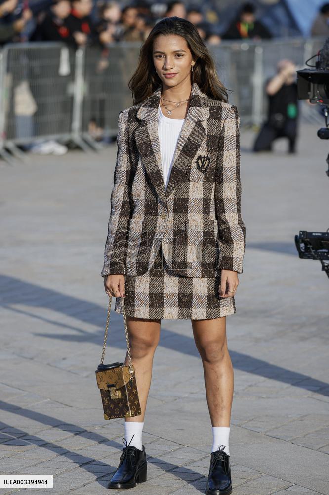 PFW - Louis Vuitton Arrivals
