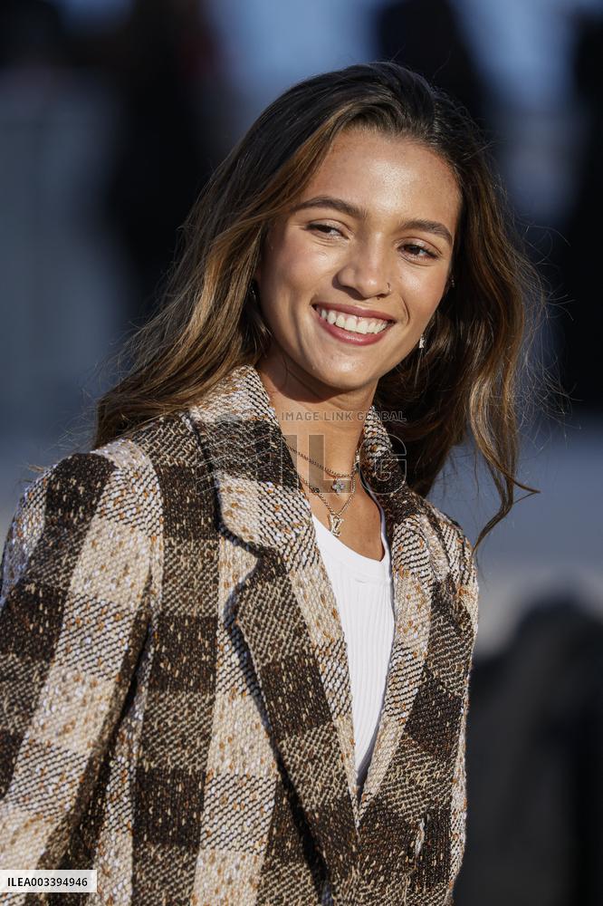 PFW - Louis Vuitton Arrivals