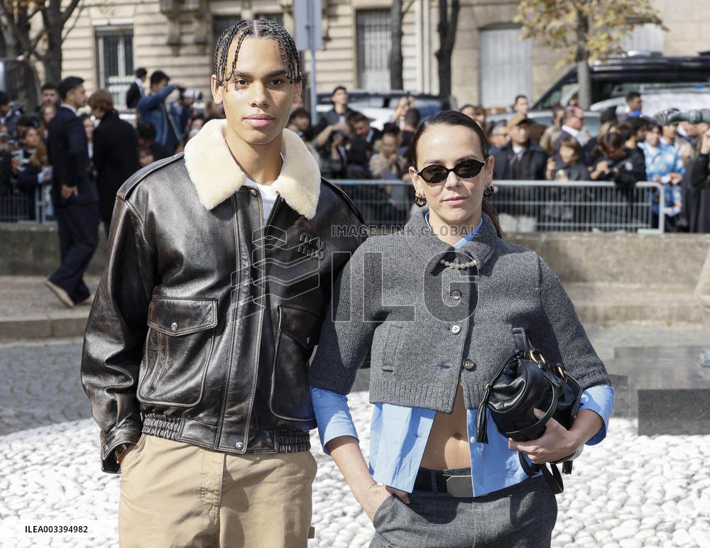 PFW - Miu Miu Arrivals