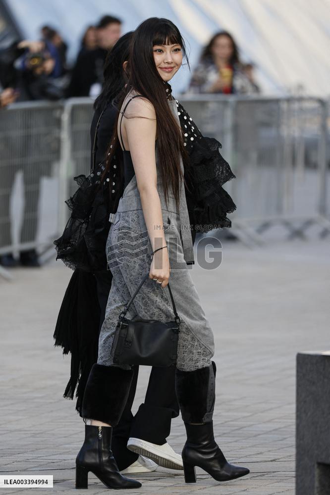 PFW - Louis Vuitton Arrivals