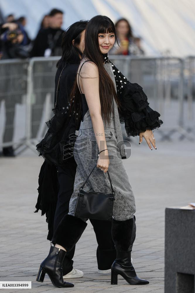 PFW - Louis Vuitton Arrivals