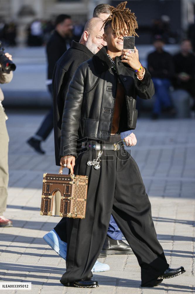 PFW - Louis Vuitton Arrivals