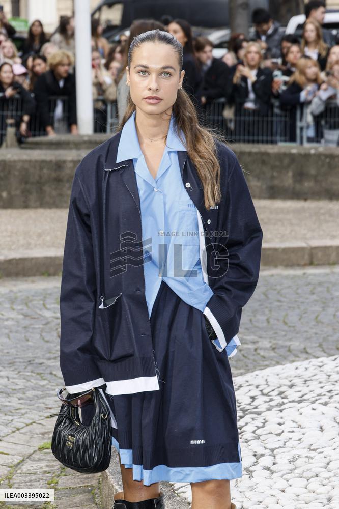 PFW - Miu Miu Arrivals