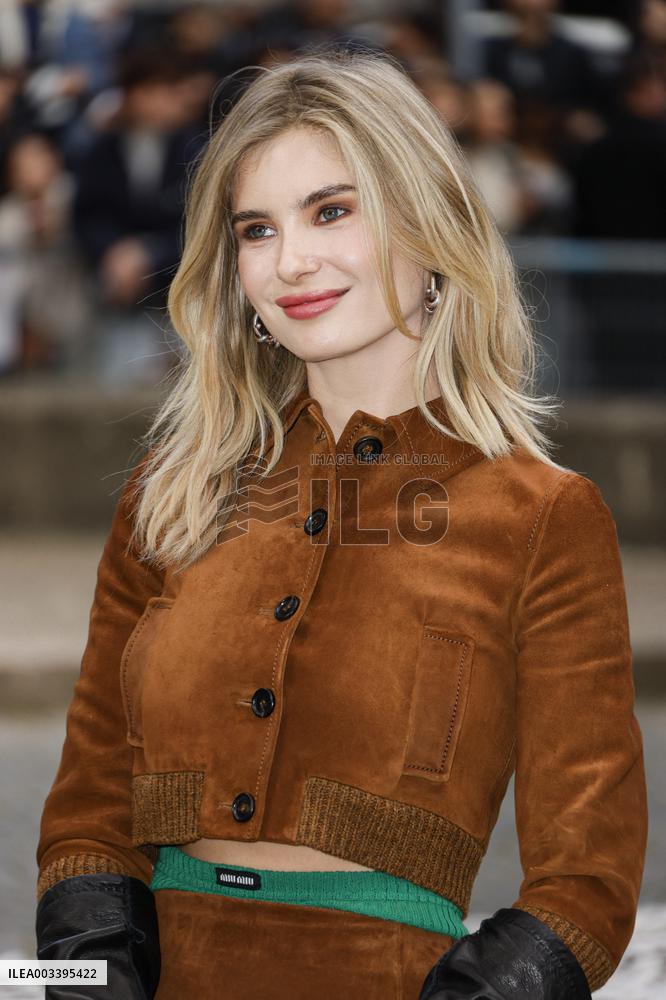 PFW - Miu Miu Arrivals