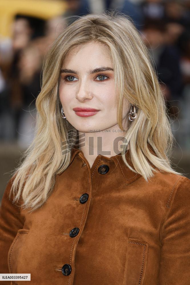 PFW - Miu Miu Arrivals