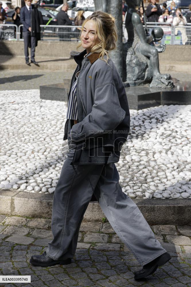 PFW - Miu Miu Arrivals