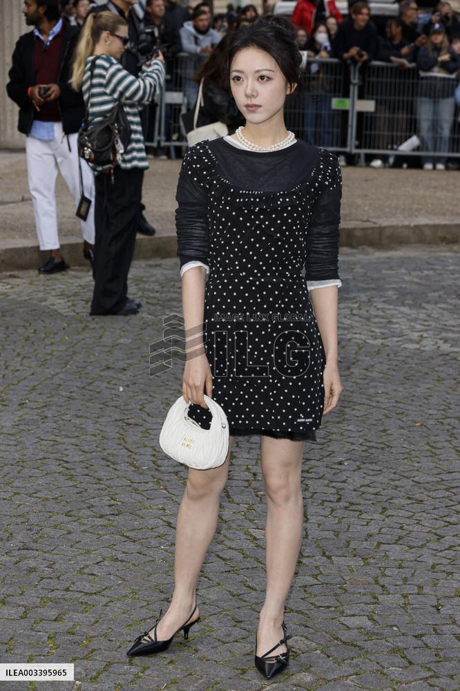 PFW - Miu Miu Arrivals