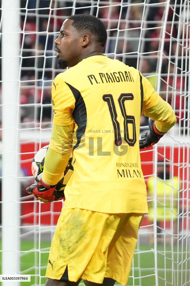 Champions League - Bayer Leverkusen v AC Milan