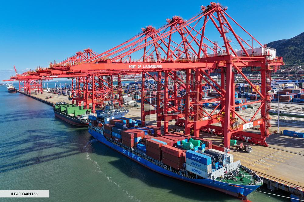 Lianyungang Port Working Scene