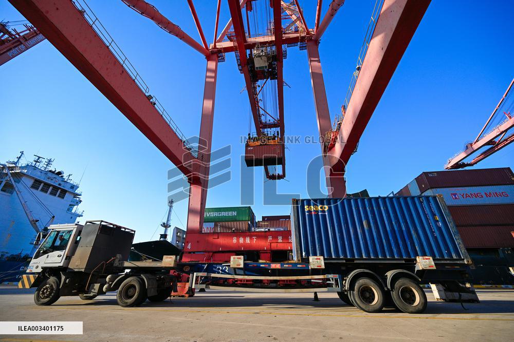 Lianyungang Port Working Scene
