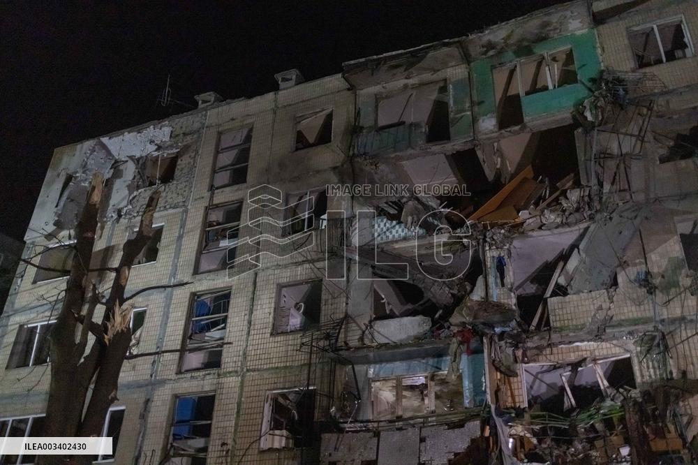 Russian Strike Hits Kharkiv Apartment Block - Ukraine