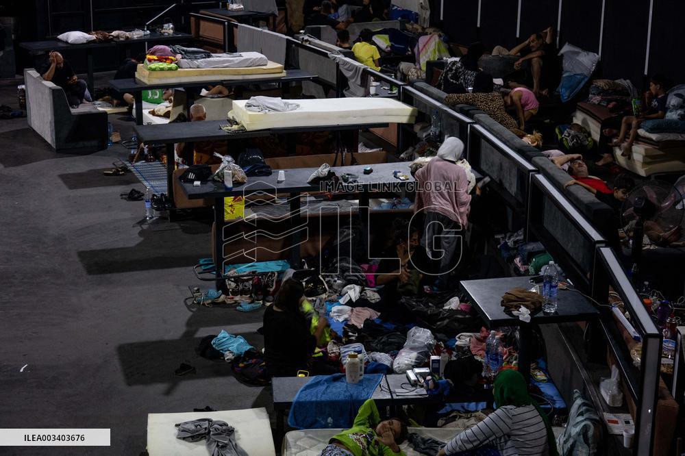 Night Club Becomes A Shelter for Refugees - Beirut