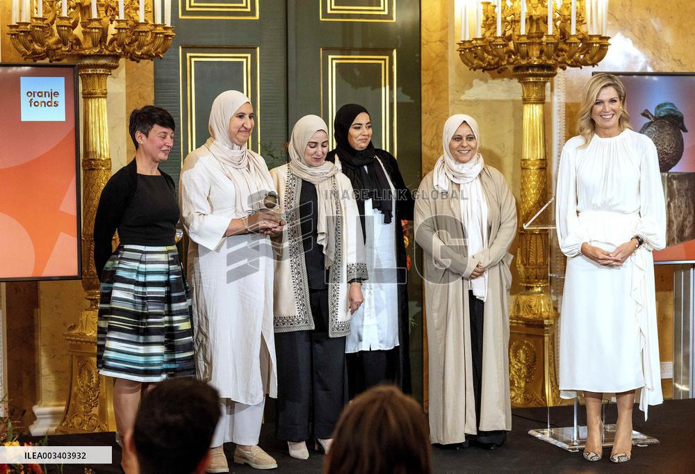 Queen Maxima Presents The Apples of Orange - The Hague