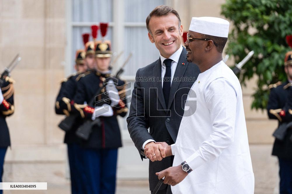 French President Welcomes Chad's President - Paris