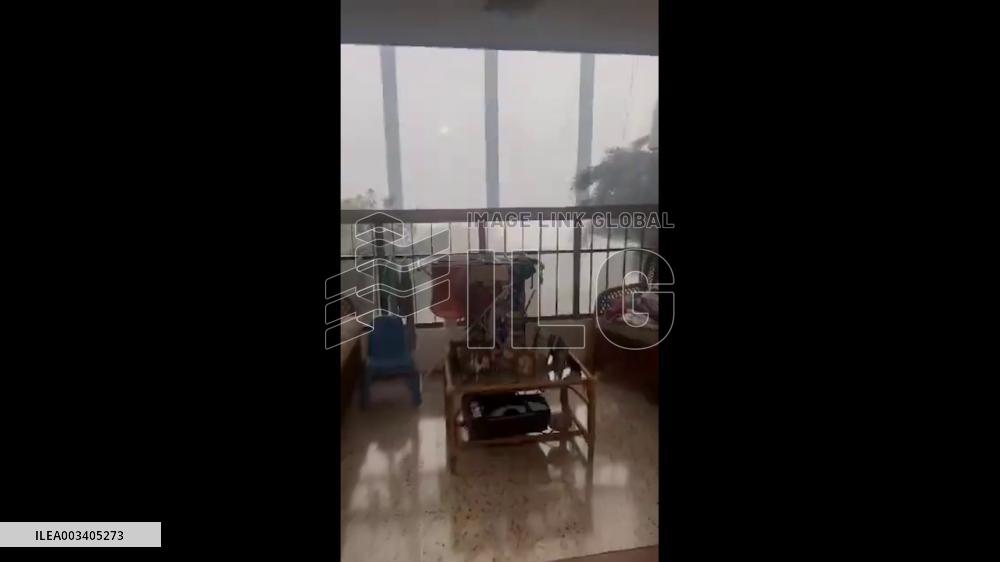Venezuela: Heavy Rain Causes Tree Falls And Flooding In Barquisimeto 2
