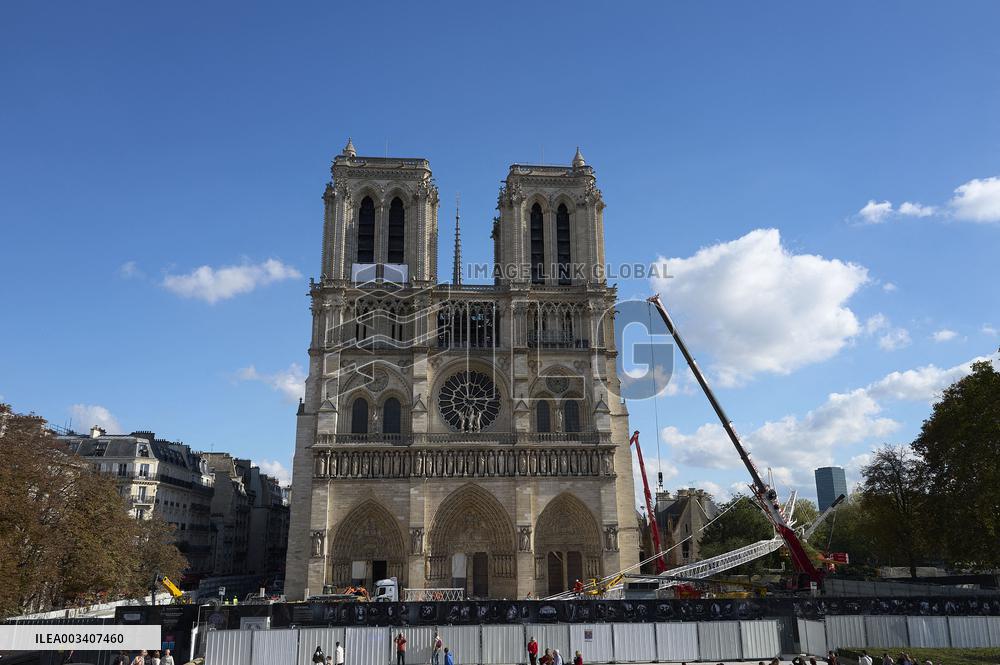 Illustration - Notre Dame De Paris - Paris
