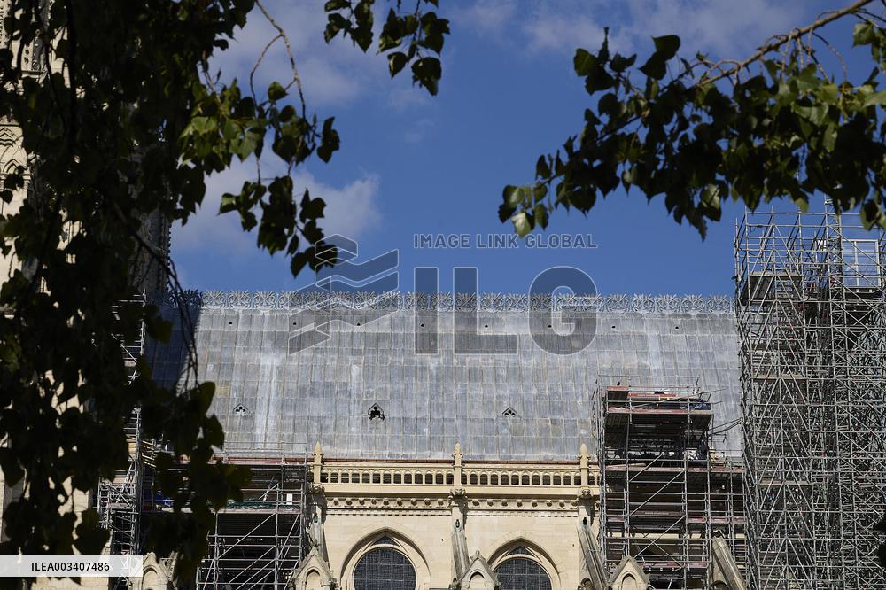 Illustration - Notre Dame De Paris - Paris