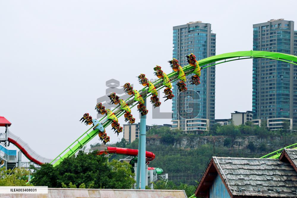 Happy Valley Tour in Chongqing