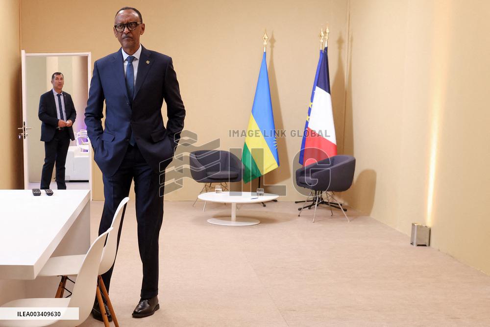 Macron and Kagame Bilateral meeting at Francophonie Summit - Paris