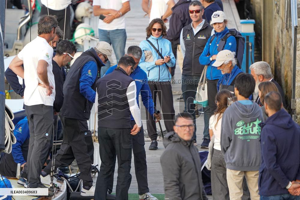 King Juan Carlos, Infanta Elena And Laurence Debray At Marina - Spain