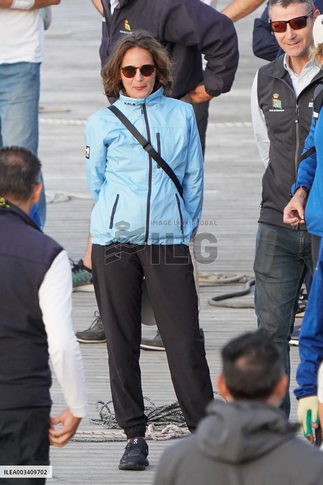King Juan Carlos, Infanta Elena And Laurence Debray At Marina - Spain