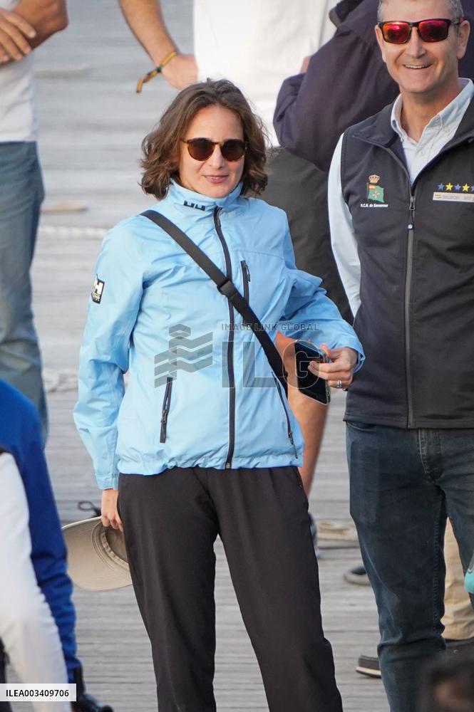 King Juan Carlos, Infanta Elena And Laurence Debray At Marina - Spain
