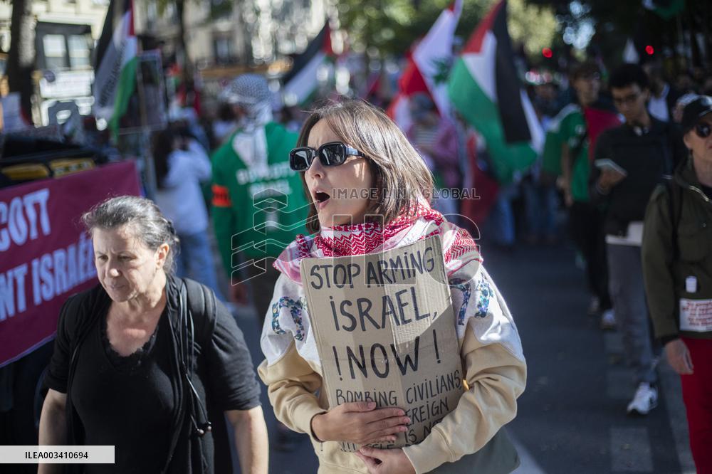 Demonstration In Support Of Lebanon And Palestine - Paris