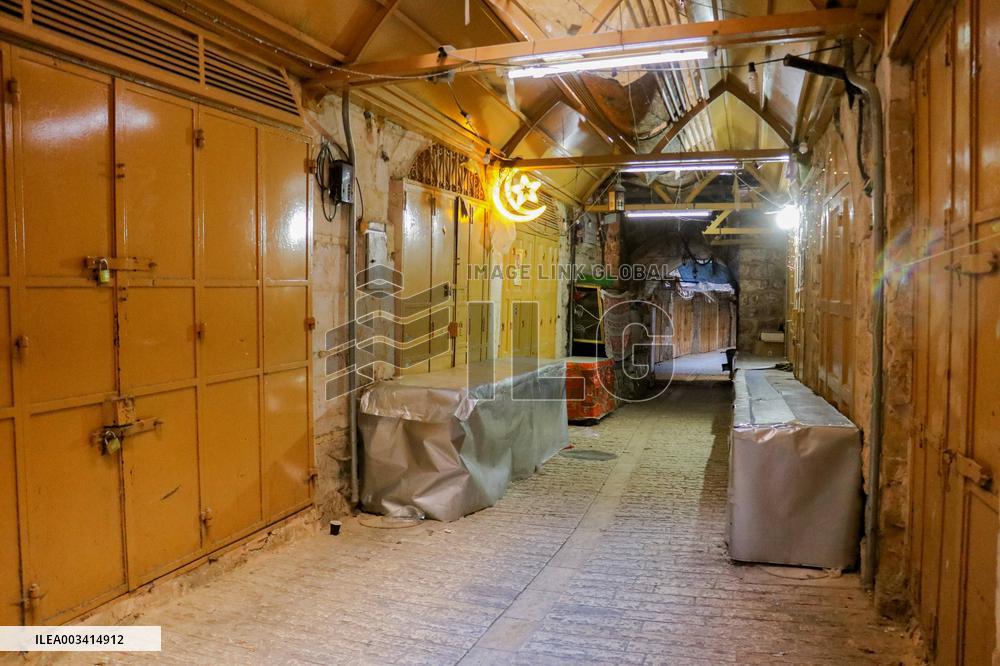 General strike in Hebron to protest Israeli air raid on Tulkarem refugee camp